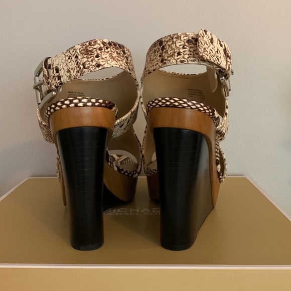 Michael Michael Kors JOSEPHINE WEDGES WOMENS LEATHER SNAKE PRINT Sz 7.5 - Picture 12 of 13